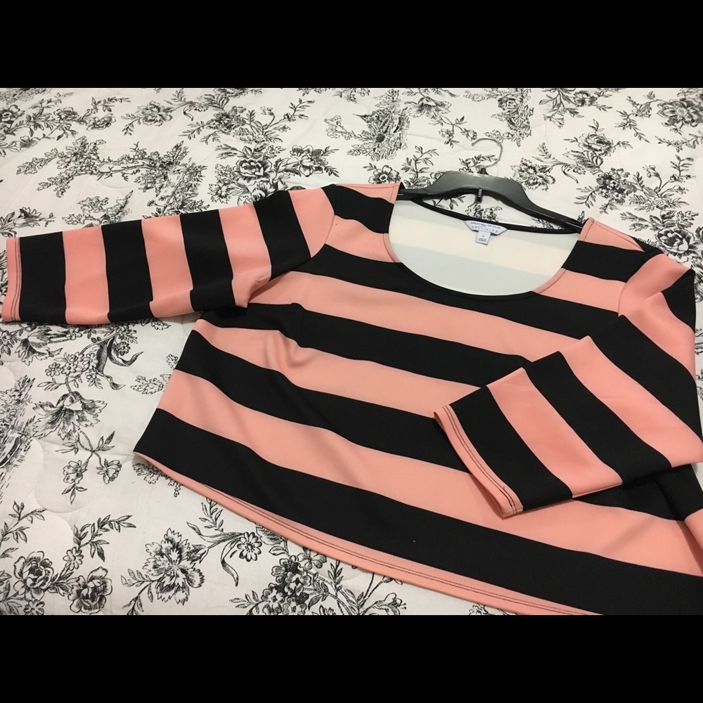 ASHLEY NELL TIPTON Crop top/ women / size 1X